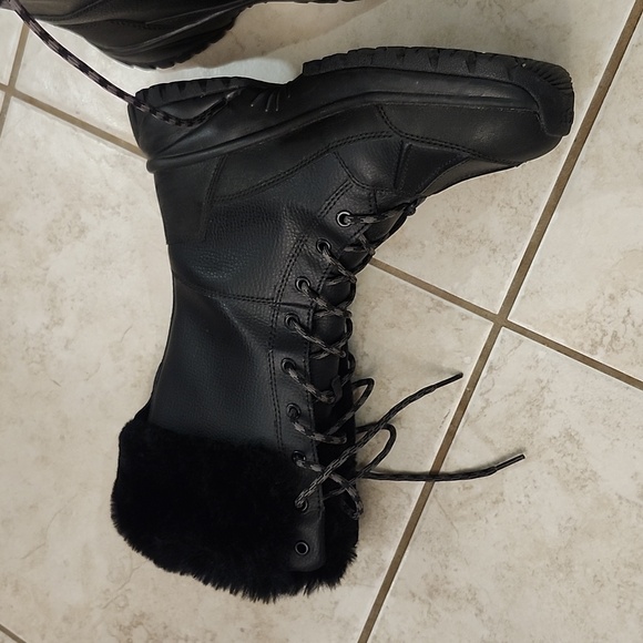 Ugg Yose Tall Fluff Women's Black Leather Boots Like New 8.5 Nwot - Picture 5 of 16